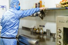 疫情下的餐飲從業(yè)者：以前累得想睡覺(jué)，如今閑下來(lái)卻總失眠【重慶火鍋底料批發(fā)官網(wǎng)】