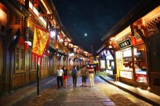 餐飲行業(yè)就是勤行，百年老店百年忙，稍微懈怠就站一旁。一年、十年、三十年不松勁就形成了核心競爭力，只要勁一松，立馬就下去，不松勁就是核心競