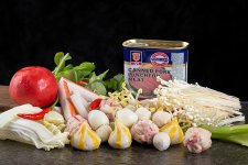 資本豪賭、狂放加盟！火鍋食材超市賽道還能跑多遠(yuǎn)？【重慶火鍋底料廠有哪些】