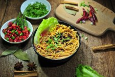 重慶“吃貨”彰顯硬核實力，上半年餐飲收入破千億重慶火鍋底料廠家直銷