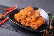 零食正餐化推動正餐零食化？滿足餐飲需求得正餐、非正餐一手抓？