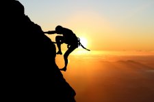 疫情反反復復，尤其是下半年，一直是斷斷續(xù)續(xù)地經(jīng)營