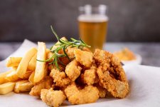 各大藥店入局咖啡賽道；古茗回應奶茶喝出壁虎