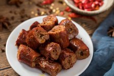 周黑鴨的半年報(bào)，鹵味市場的下半場