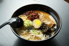 味千拉面一年虧一億，日式快餐要涼了？