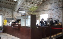 誕生第一家喜茶的小城，正在被咖啡店包圍